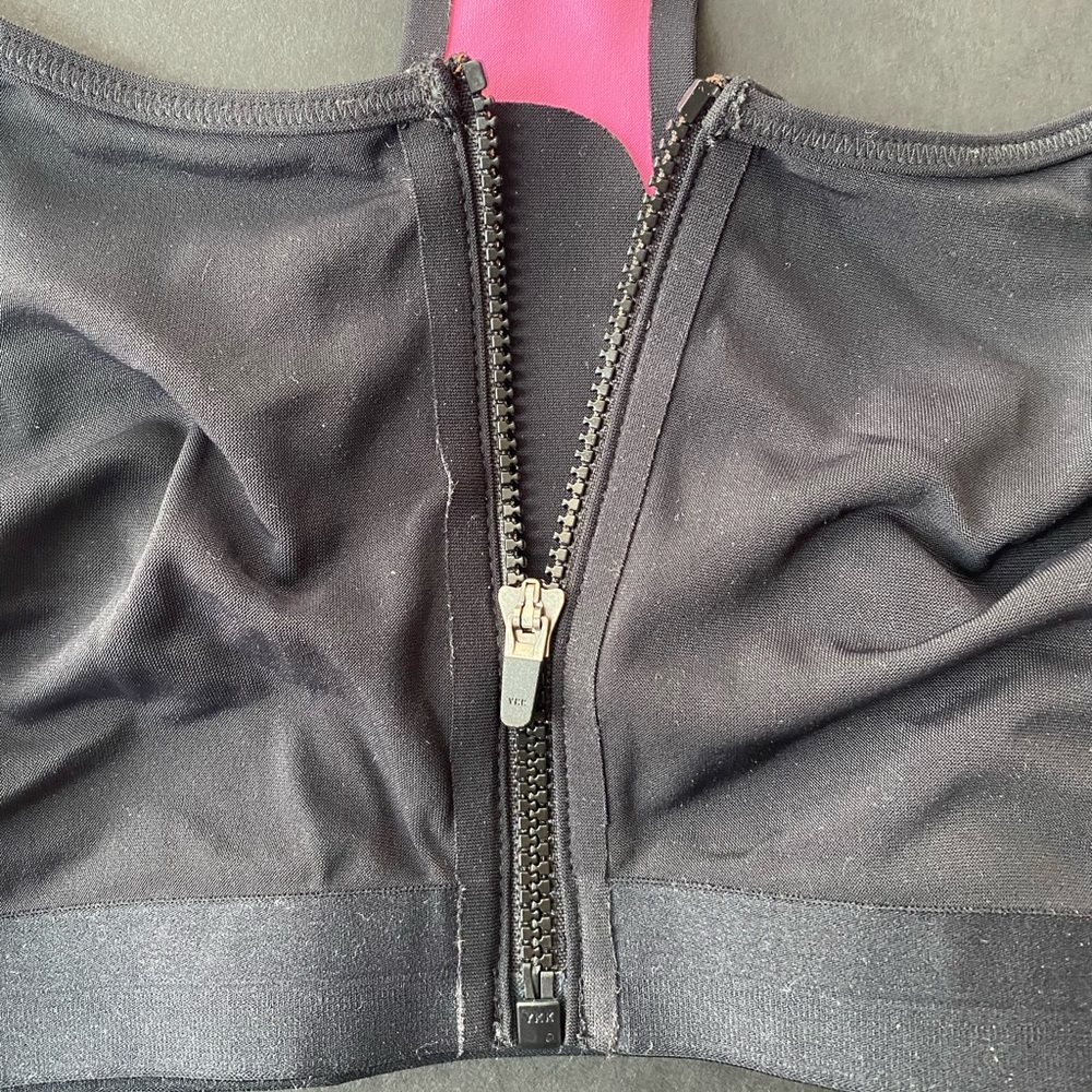 Victoria’s Secret VSX Sports Bra Racerback - Picture 5 of 7